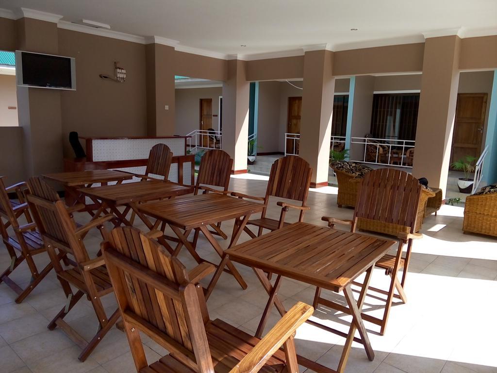 Mara Courtyard Lodge Дар ес Саалам Екстериор снимка