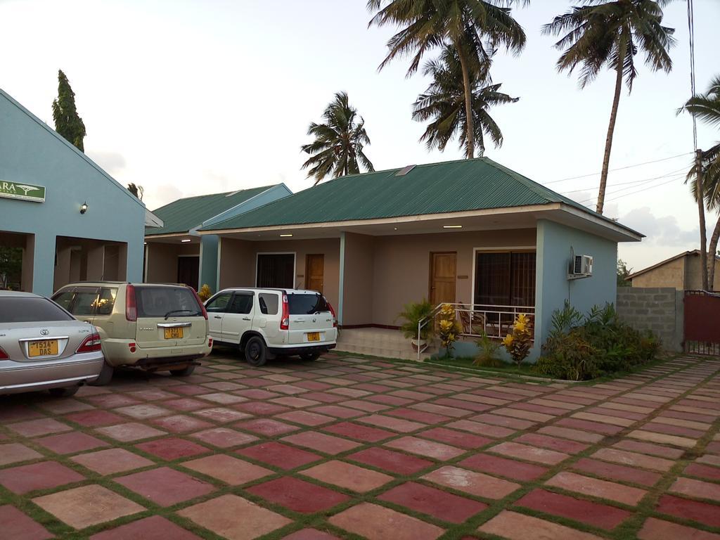 Mara Courtyard Lodge Дар ес Саалам Екстериор снимка